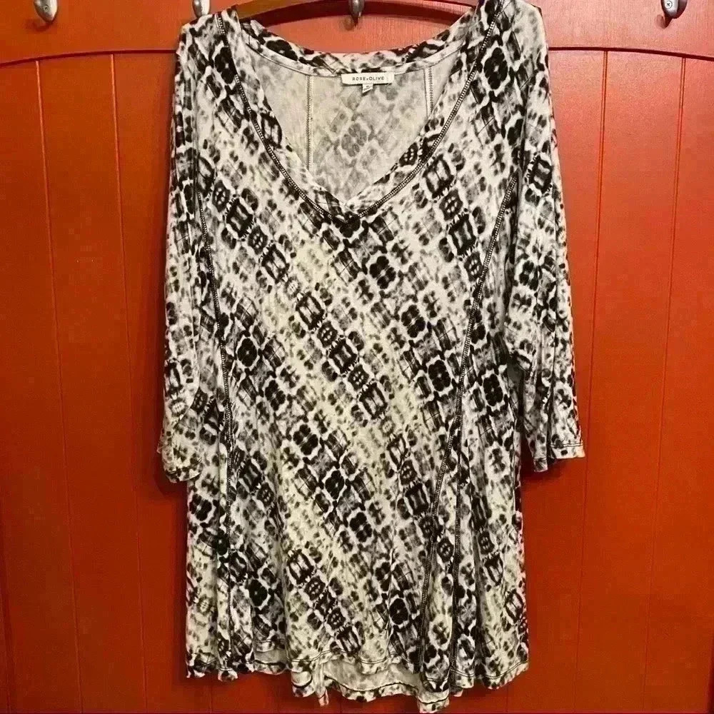 Rose + Olive women 1X tunic shirt 3/4 sleeve top